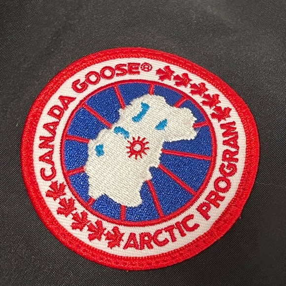 Canada Goose Kensington Parka - Picture 4 of 4